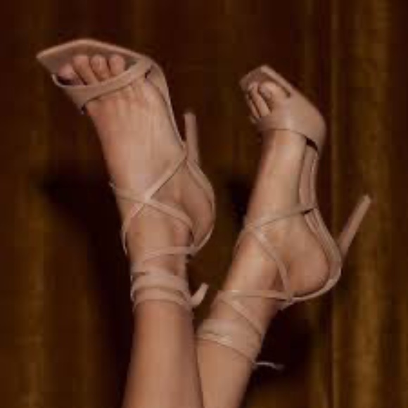 NWT Schutz Bryce Sexy Lace Up 7.5 Nude Leather High Heel Wedding Party - Picture 1 of 7